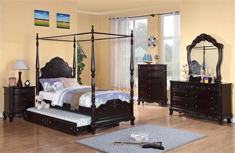 If you are weighing what color range to choose for your home, remember that black bedroom furniture is also part of the palette that we can use to decorate any room. Homelegance Cinderella Poster Bedroom Set - Dark Cherry ...