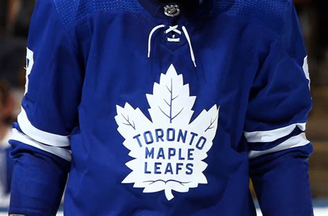 November 16 at 7:02 am ·. Toronto Maple Leafs Reverse Retro Jersey Is Terrible