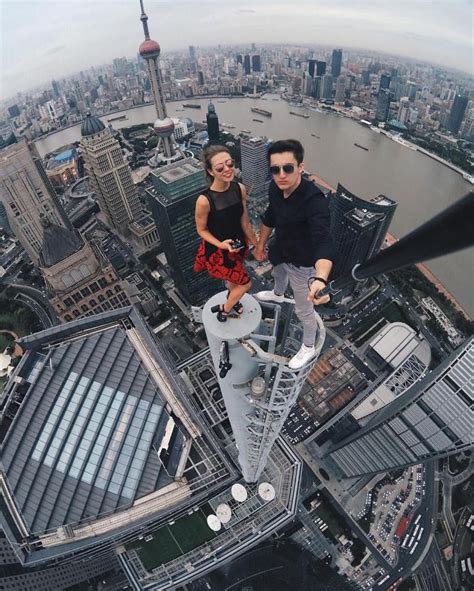20 Scary Yet Beautiful City Climber Selfies Bemethis Unbelievable