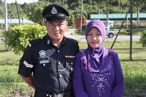 Salam takziah di ucapakn kepada cikgu zairi kerana telah kehilangan bapa yang tersayang bapanya telah kembali ke rahmatullah pada pagi td, 26 og0s 2009. Tak sempat pulang jumpa keluarga, anggota polis Sabah maut ...