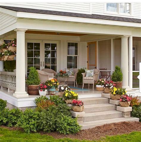 Pretty Farmhouse Front Porch Decor Ideas Homyfash