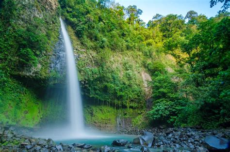 Top Waterfalls In Costa Rica • Mil Besos