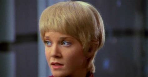 Star Trek Voyager Actress Jennifer Lien Arrested For Indecent Exposure Huffpost