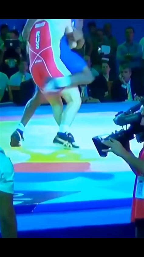 Sadulaev Gets Slapped Then He Techs His Opponent R Wrestling