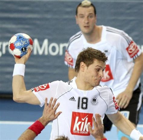 Die verbleibenden deutschen hauptrundenspiele gegen brasilien am samstag sowie gegen polen am montag sind somit sportlich bedeutungslos. Handball-WM: Pascal Hens - neuer deutscher Chef ohne ...