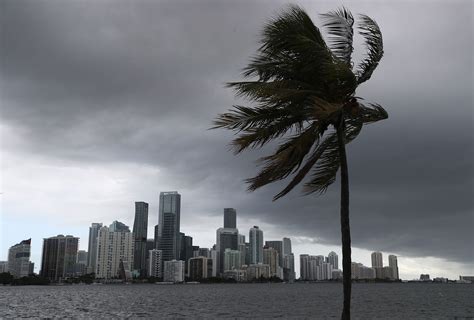 Strong Winds And Heavy Rains Expected In Miami Dade County This Afternoon