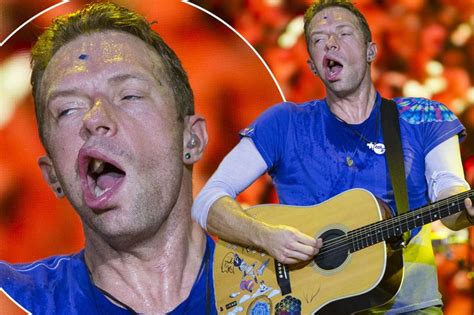 You Won T Believe The Face Chris Martin Pulled During Coldplay S Glastonbury Performance