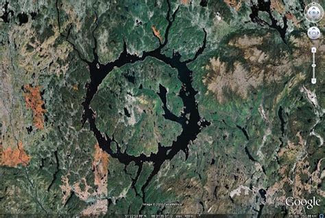 Cráter De Impacto Tierra Manicouagan Quebec Canadá Flickr