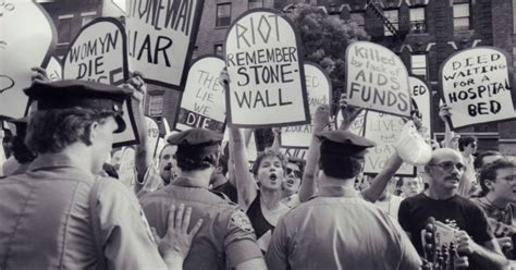 Stonewall la histórica noche en que los gais se rebelaron contra el mundo