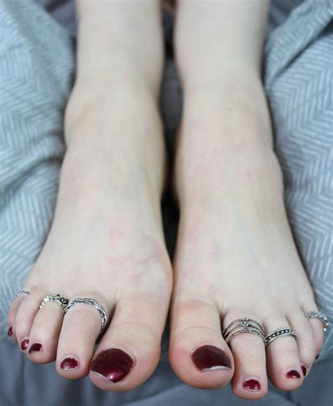 Kristyna Dark Feet 15 Photos Sexy Feets Celeb Feets