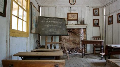 Kata mutiara indah bahasa jawa. 25 Kata-Kata Mutiara tentang Ilmu dalam Bahasa Jawa (2021 ...