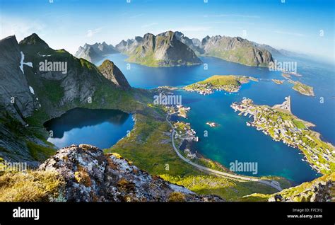 Les îles Lofoten Reine Moskenes Norvège Photo Stock Alamy