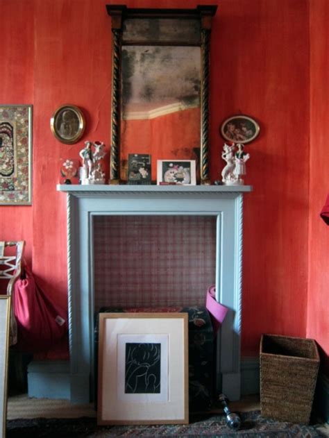 Jocasta Innes house via Spitalfields Life blog Интерьер Красные