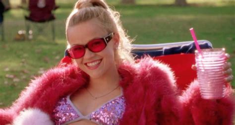 Legally Blonde 3 Take A Look At Elle Woods Iconic Style Savoir Flair