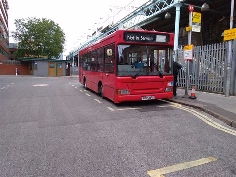 8037 As A Meal Relief Bus For 414 Drivers At Putney Bridge Flickr