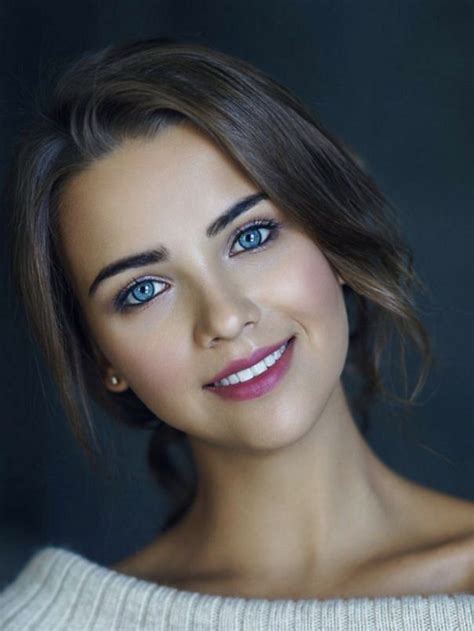 Pin By Mike Cole On Of Such Pretty Looks Beauty Girl Beautiful Eyes