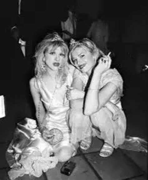 Pin On Courtney Love