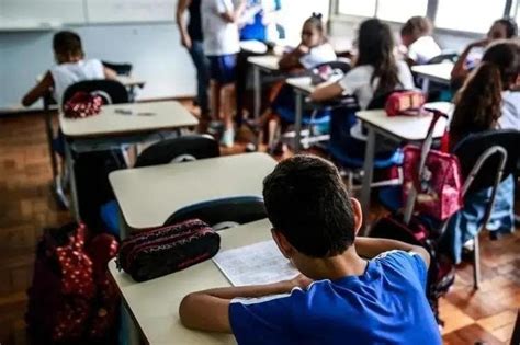 Dois Em Cada Três Alunos Da Rede Pública De Blumenau Vão Retornar às Escolas Na Volta às Aulas