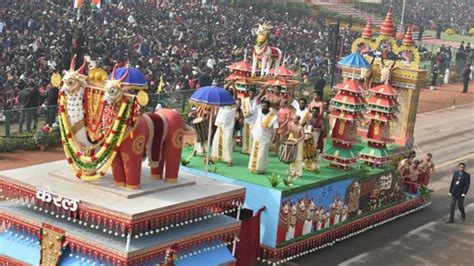 6 of the tableaux were from the defence ministry while 9 were from other ministries, departments and paramilitary forces. Kerala's tableau proposal for Republic Day parade rejected ...