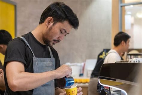 Hari Kopi Sedunia Talenta Barista Indonesia Digali Lewat Latte Art