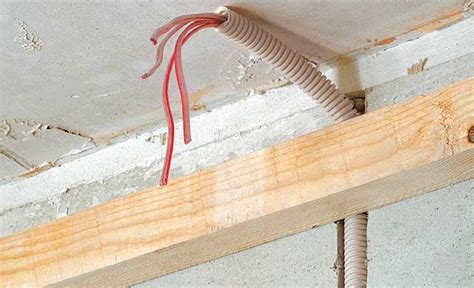 Decke abhangen tipps anleitung in 6 schritten obi. Bad-Umbau: Decke aus Zementbauplatten | Umbau & Sanierung ...