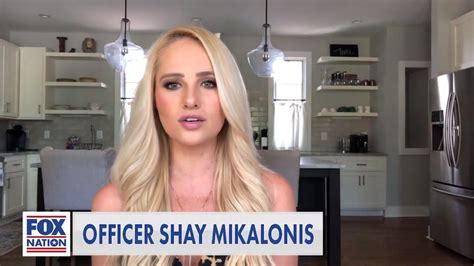 tomi lahren honors police officer paralyzed after shooting at las vegas