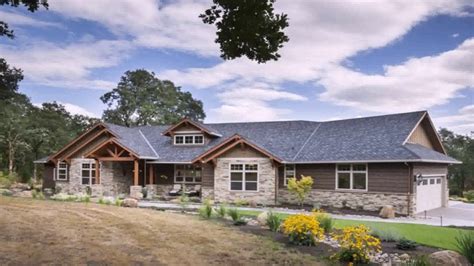 An old california craftsman gets a new look. Turn Ranch Style House Into Craftsman - YouTube