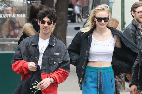 Sophie Turner Shamelessly Showing Her Nipples Out In Public The