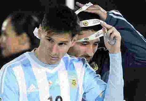 Lionel Messi Jadi Pahlawan Dan Kambing Hitam Argentina Berita Sepak