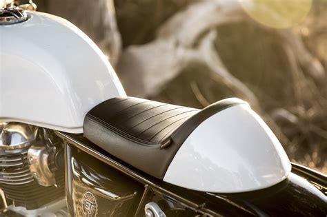 The continental gt 650 comes with disc front brakes and disc rear brakes along with abs. 2019 Royal Enfield Continental GT and Interceptor first ...