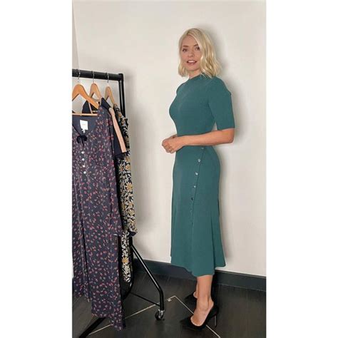 Holly Willoughby Sends Fans Wild In Figure Hugging Dress Hello Maje Dress Pleated Midi Dress