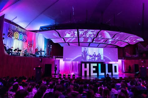 With Hello As Its Theme 2009 Returns To The Stage Mit News