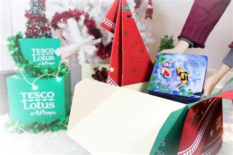 Tesco Lotus Christmas Tree T Set Box Packaging Of The World