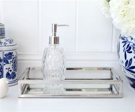 Beautiful Bathroom Accessories Available Online