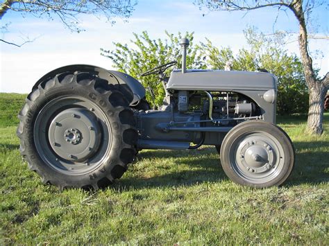 Classic Tractor Restoration Photo Gallery 1947 Ford 2n
