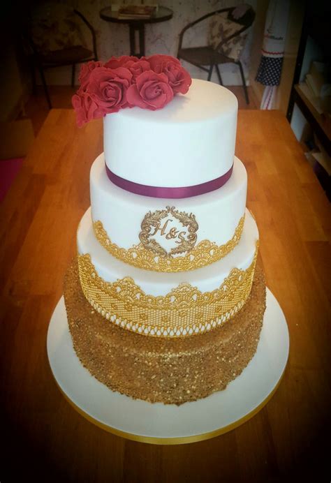 Wedding Cake With Gold Sequins Gold Cake Lace And Red Roses Cake Cake Lace Gold Wedding Cake