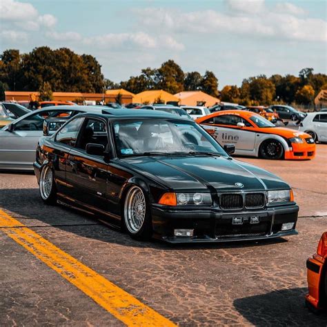 Click here to go to the bmw 3 series e36 gallery. BMW 328i (E36) Photo 📸 @nefcars_olli @jl_pixx | Bmw, Bmw ...