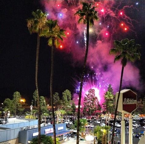Los Angeles Dodgers On Twitter Friday Night Fireworks Presented By