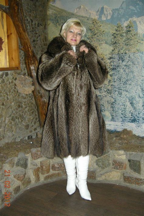 Pin By Evgen On Шуба Fur Coat Coat Women