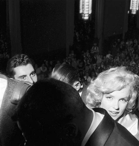 marilyn monroe attends the premiere of the prince and the showgirl at the radio city music