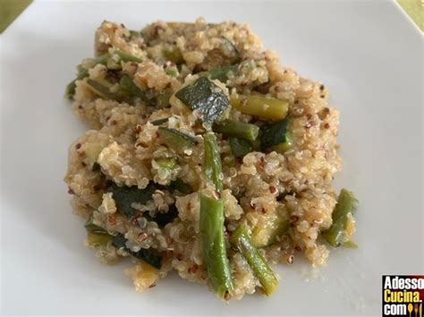 Quinoa Con Zucchine Asparagi E Fagiolini Ricetta Vegana Su Adessocucina Com