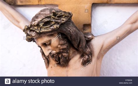 Face Of Jesus On A Cross With Crown Of Thorns Catholic Christian Art