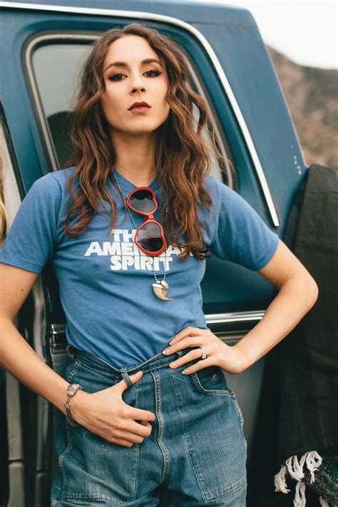 She is best known for starring as spencer hastings in the television series pretty little li. Fondos de pantalla : Troian Bellisario, mujer, Actriz ...