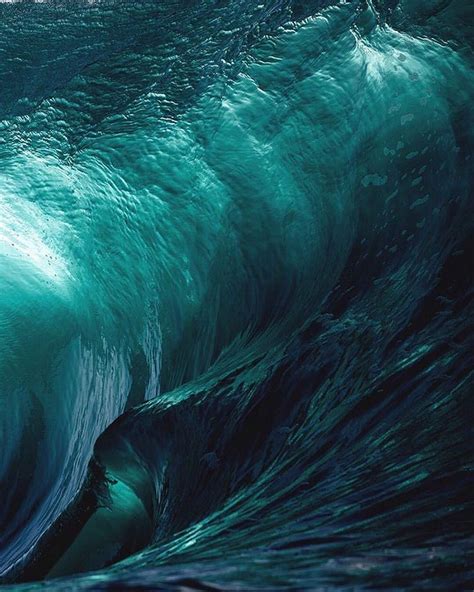 Ocean And Nature Photographer Warren Keelan Captures Waves In Stunning