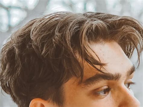7 Best Middle Part Hairstyles For Men Hair Loss Geeks