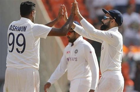 Axar patel (ind) made his test debut. IND vs ENG: विराट कोहली कहते हैं भारत की "बेहद मजबूत बेंच ...