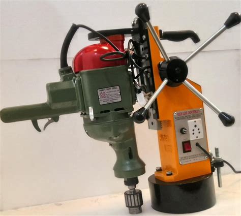 Magnetic Drill Stand Hl 200 With Ralli Wolf Make Cap31mm Drill