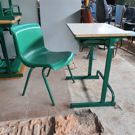 Cadeira Escolar Infantil Usada