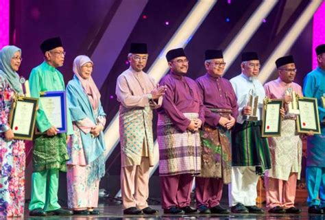 Sambutan maulidur rasul 2019 perarakan sambutan maulidur rasul 2019 maulidur rasul 2018 syababul musthofa ya 'ala baitin nabi peringatan maulidur rasul. Sambutan Maulidur Rasul disemarakkan dengan memperingati ...
