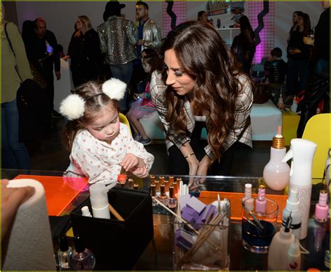 Danielle Jonas Has Sweet Night Out With Daughters Alena And Valentina Photo 4442305 Celebrity